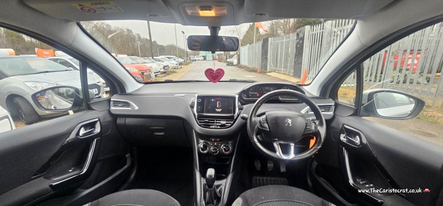 Used Peugeot 208 2016 for sale - 77349730: Photo 11