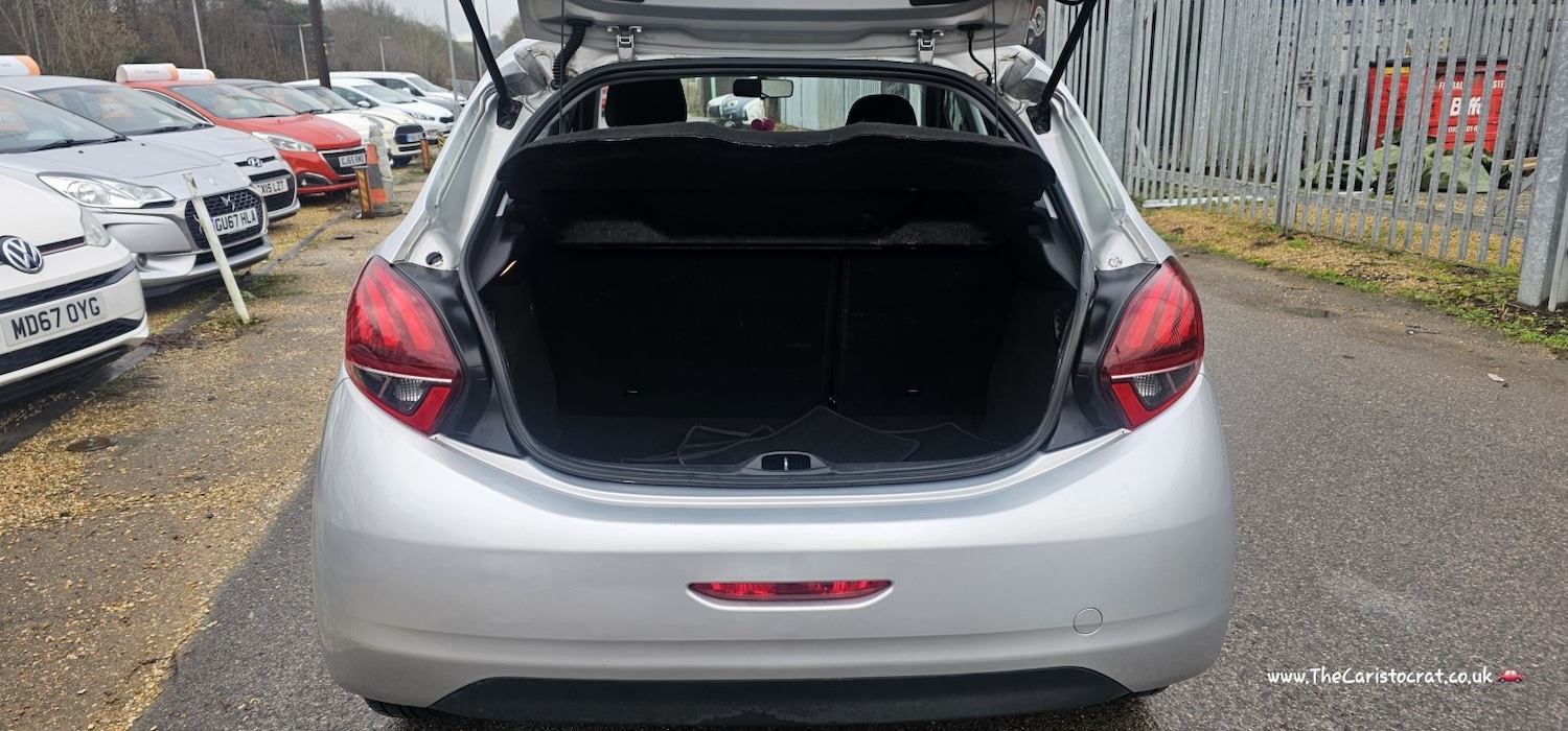 Used Peugeot 208 2016 for sale - 77349730: Photo 14