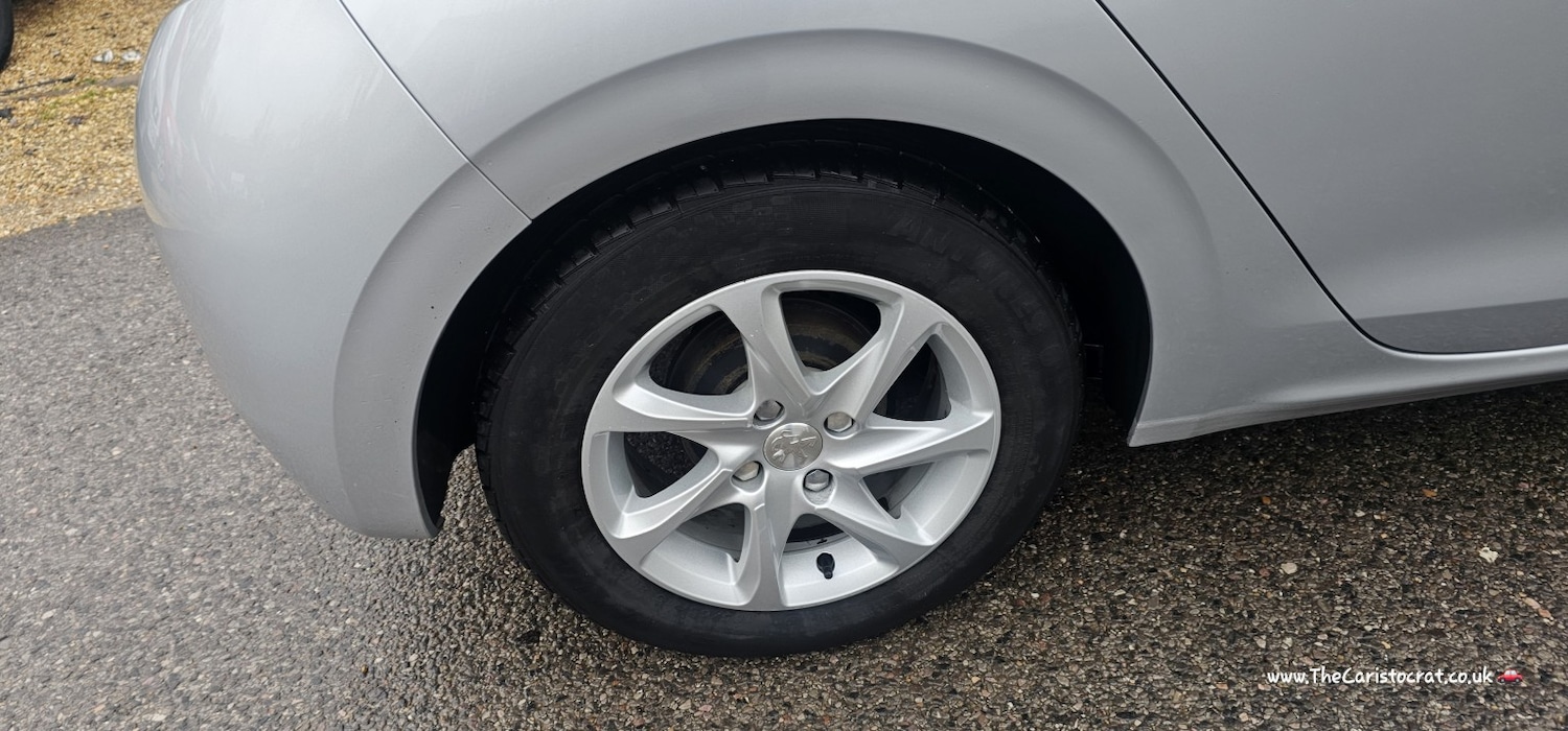 Used Peugeot 208 2016 for sale - 77349730: Photo 19