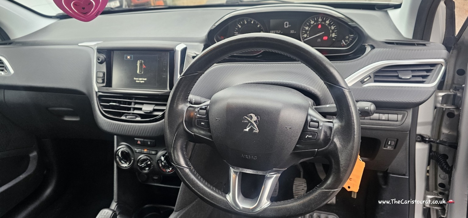 Used Peugeot 208 2016 for sale - 77349730: Photo 9