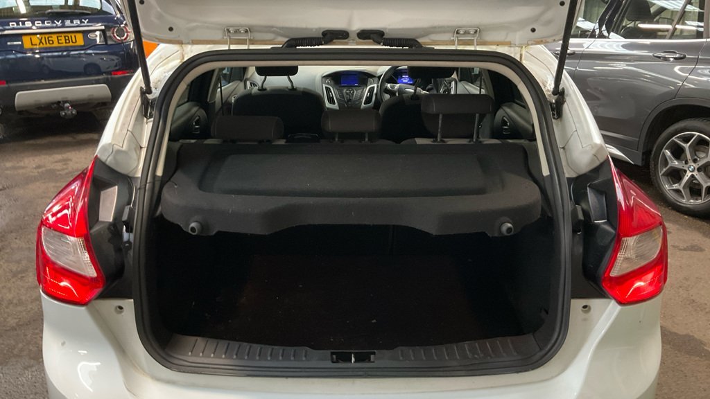 Used Ford Focus 2012 for sale - 76156725: Photo 5