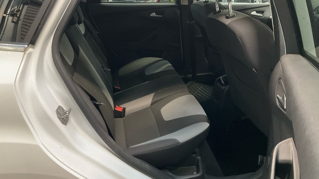 Used Ford Focus 2012 for sale - 76156725: Photo 6