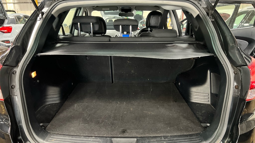 Used Hyundai Ix35 2012 for sale - 76896979: Photo 5