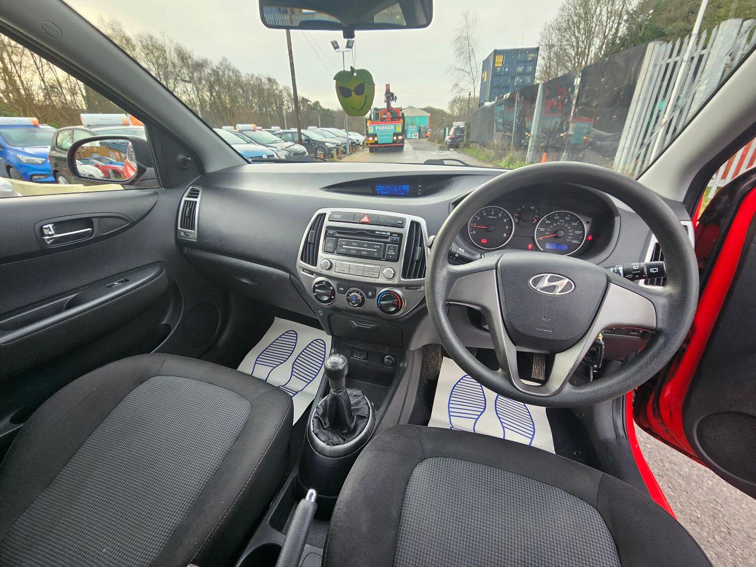 Used Hyundai i20 2012 for sale - 77349726: Photo 9