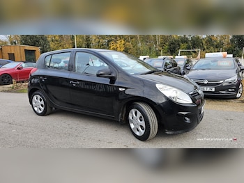 Used Hyundai i20 2011 for sale - 76436382: Photo