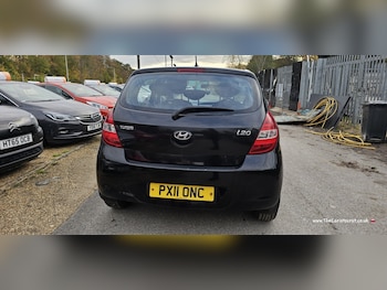 Used Hyundai i20 2011 for sale - 76436382: Photo