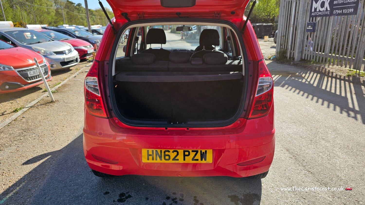 Used Hyundai i10 2012 for sale - 76793797: Photo 13