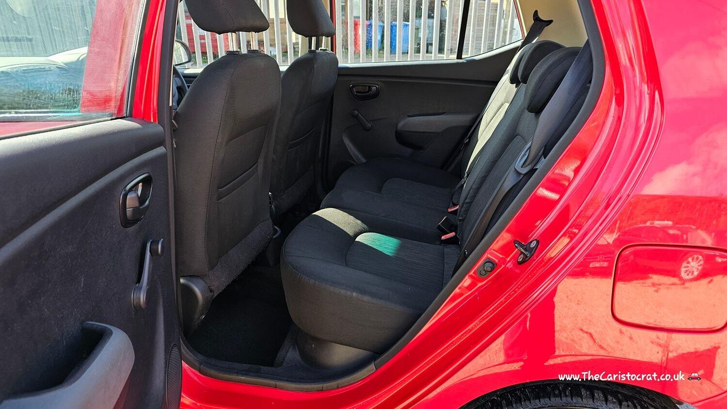 Used Hyundai i10 2012 for sale - 76793797: Photo 14