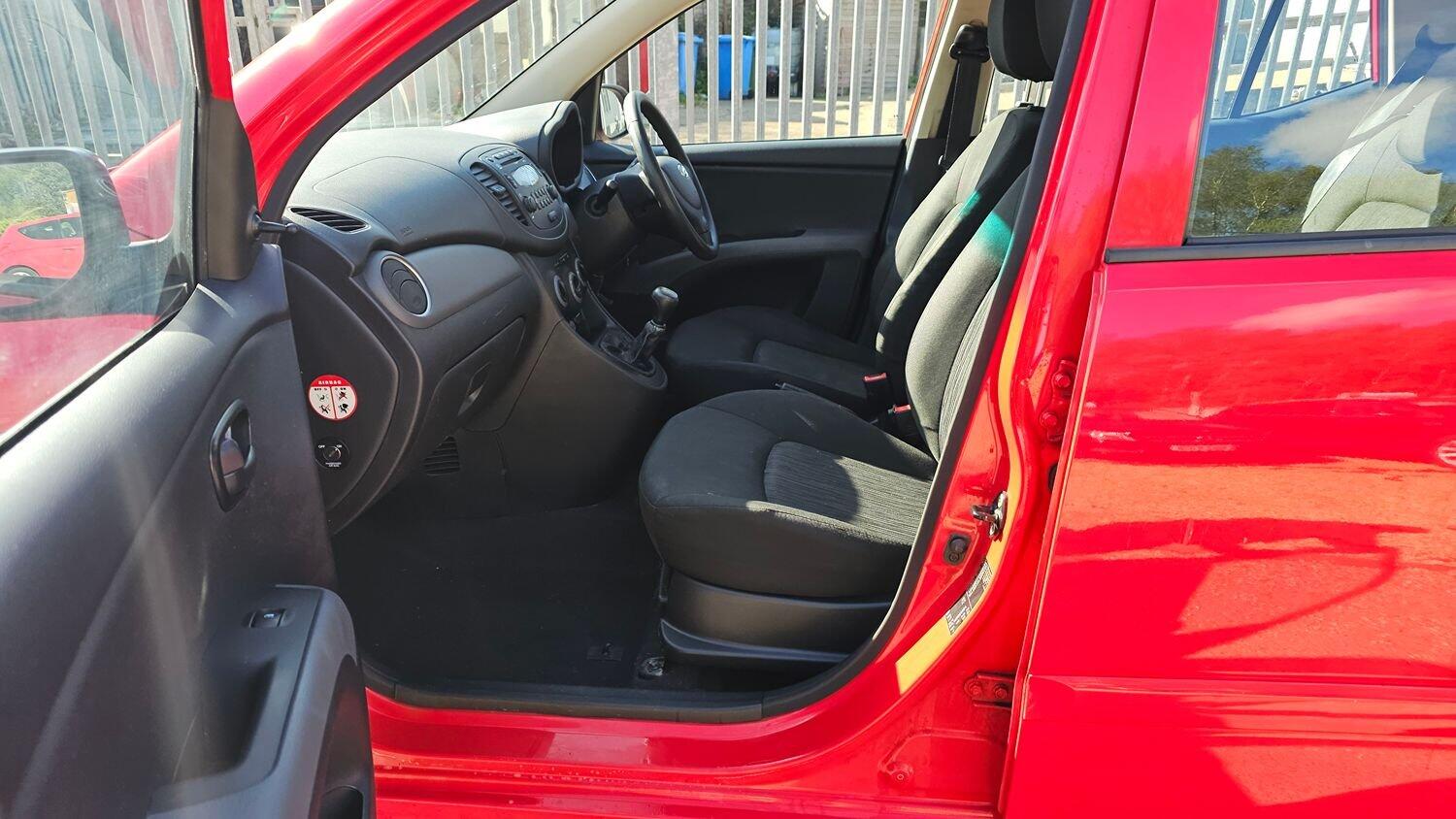 Used Hyundai i10 2012 for sale - 76793797: Photo 15