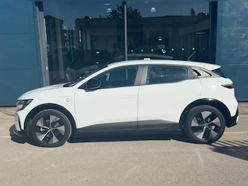 Used Renault Megane E Tech 2023 for sale - 78635874: Photo