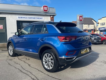 Used Volkswagen T-Roc 2023 for sale - 78575563: Photo