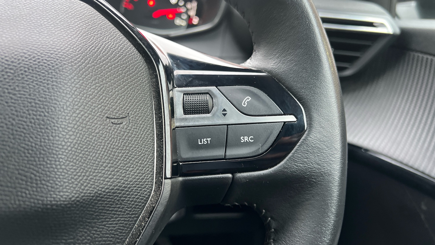 Used Peugeot 208 2022 for sale - 77332427: Photo 24