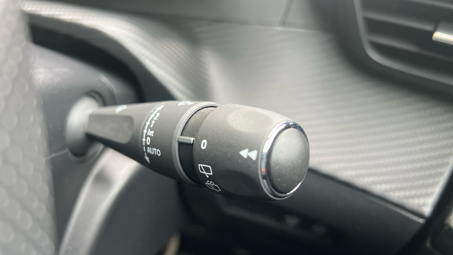 Used Peugeot 2008 2023 for sale - 76787642: Photo 28