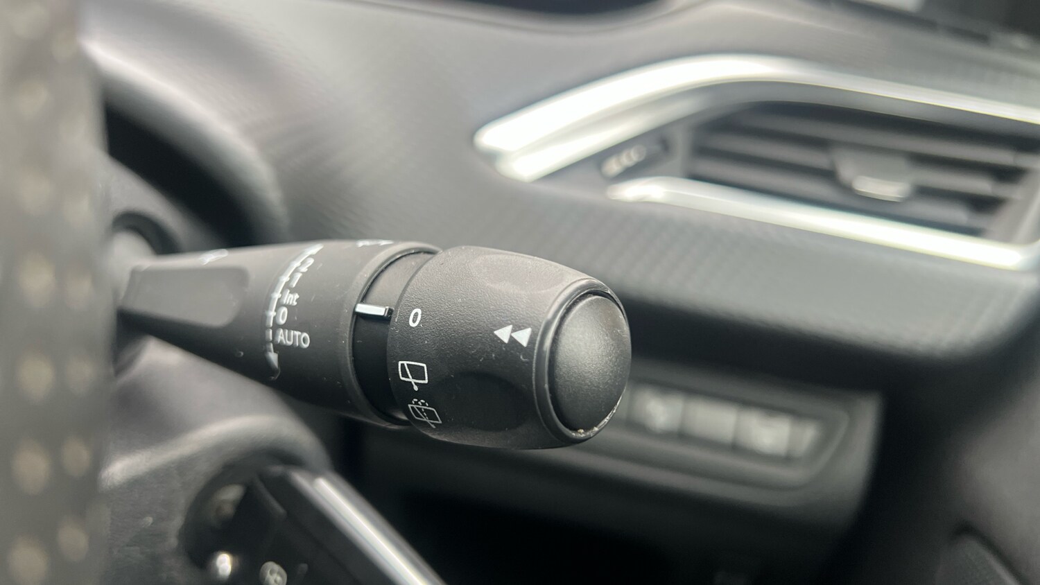 Used Peugeot 2008 2019 for sale - 76621453: Photo 29