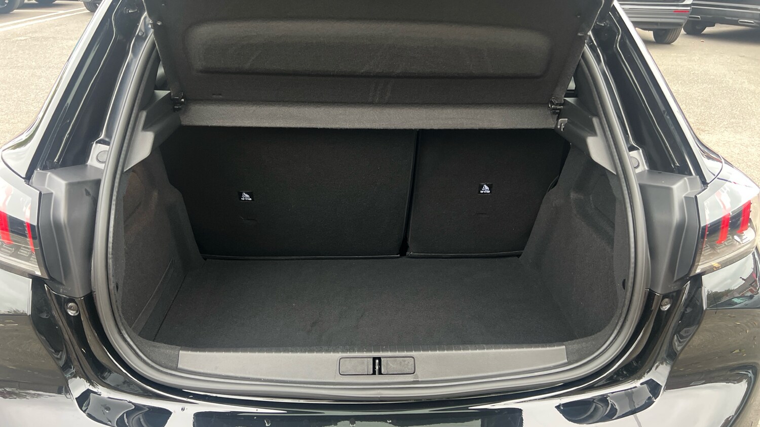 Used Peugeot 208 2022 for sale - 76285228: Photo 19