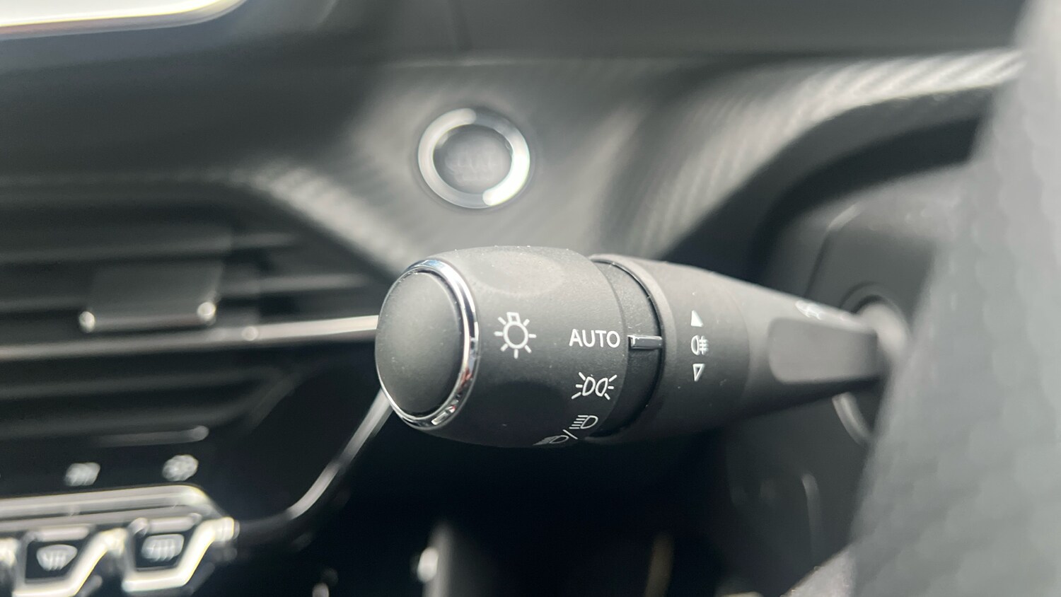 Used Peugeot 208 2022 for sale - 76285228: Photo 27