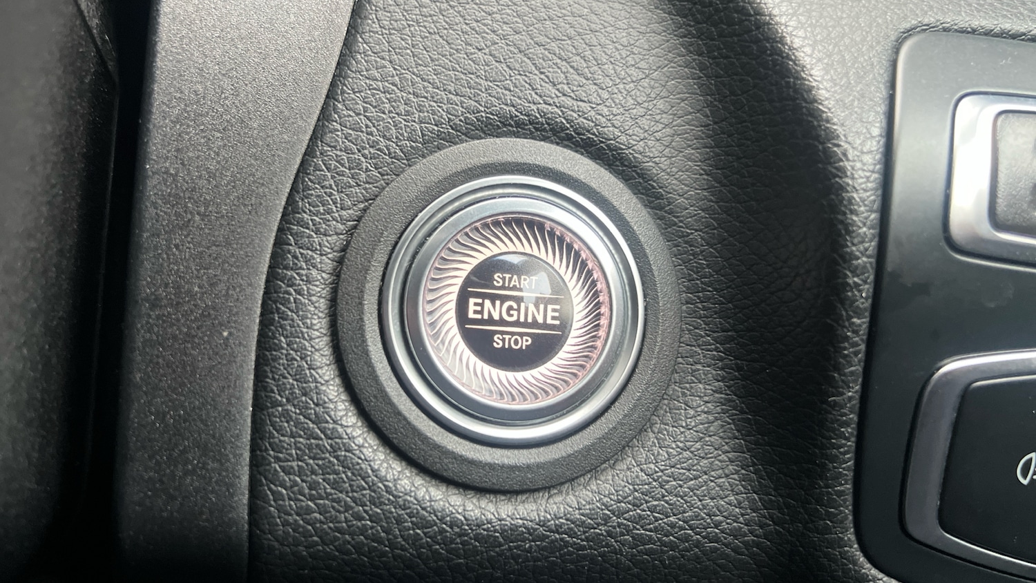 Used Mercedes-Benz C Class 2021 for sale - 76574300: Photo 37