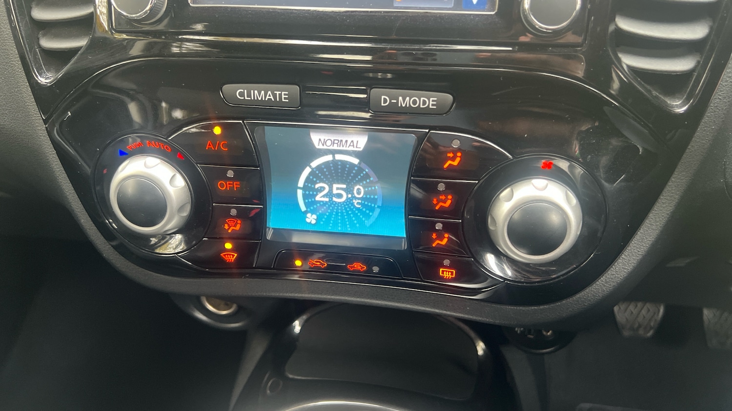 Used Nissan Juke 2019 for sale - 76202072: Photo 40