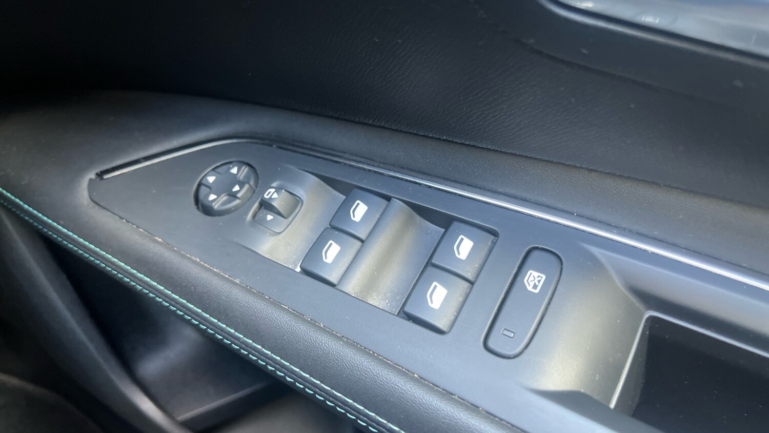 Used Peugeot 3008 2022 for sale - 75733174: Photo 22