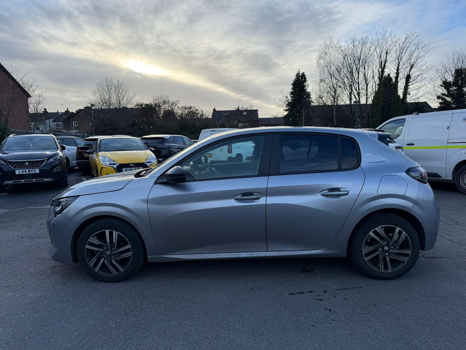 Used Peugeot 208 2023 for sale - 77372330: Photo 6
