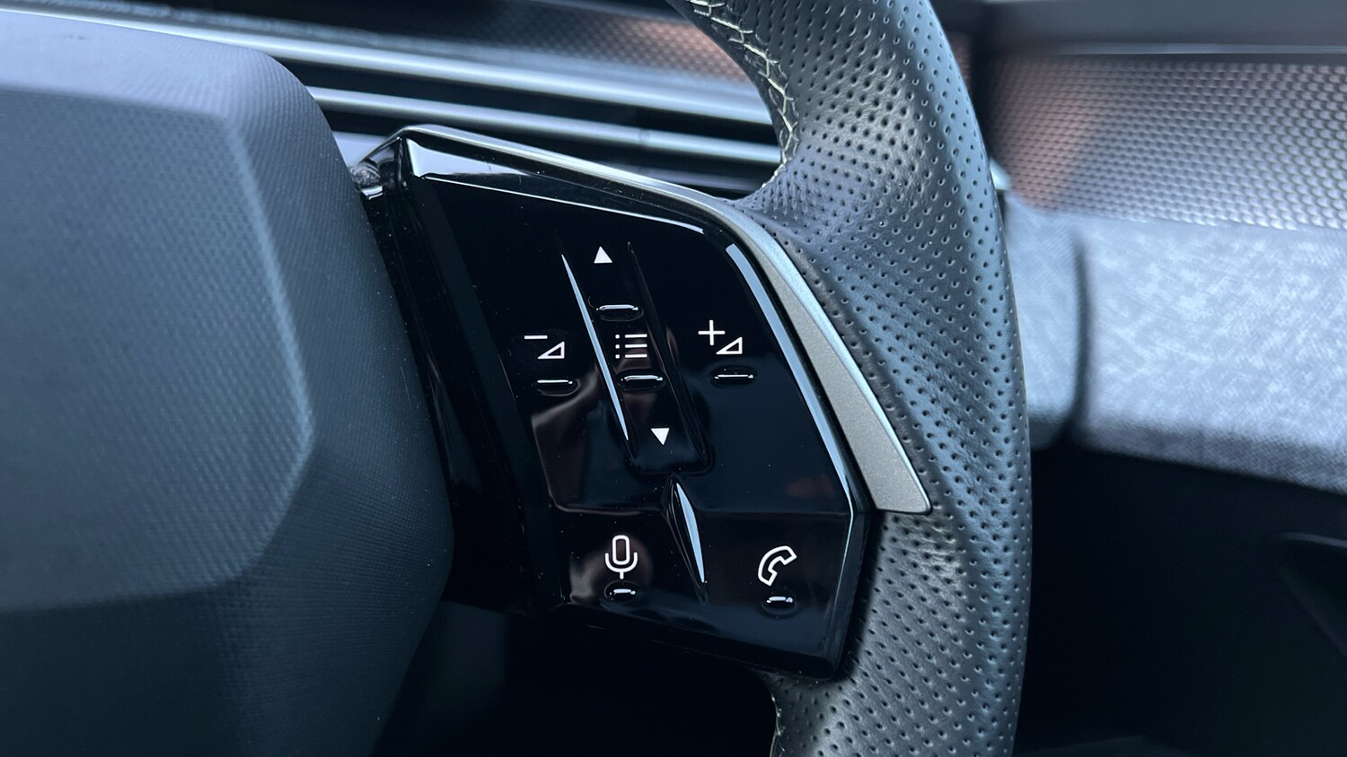 Used Peugeot 3008 2025 for sale - 77218119: Photo 24