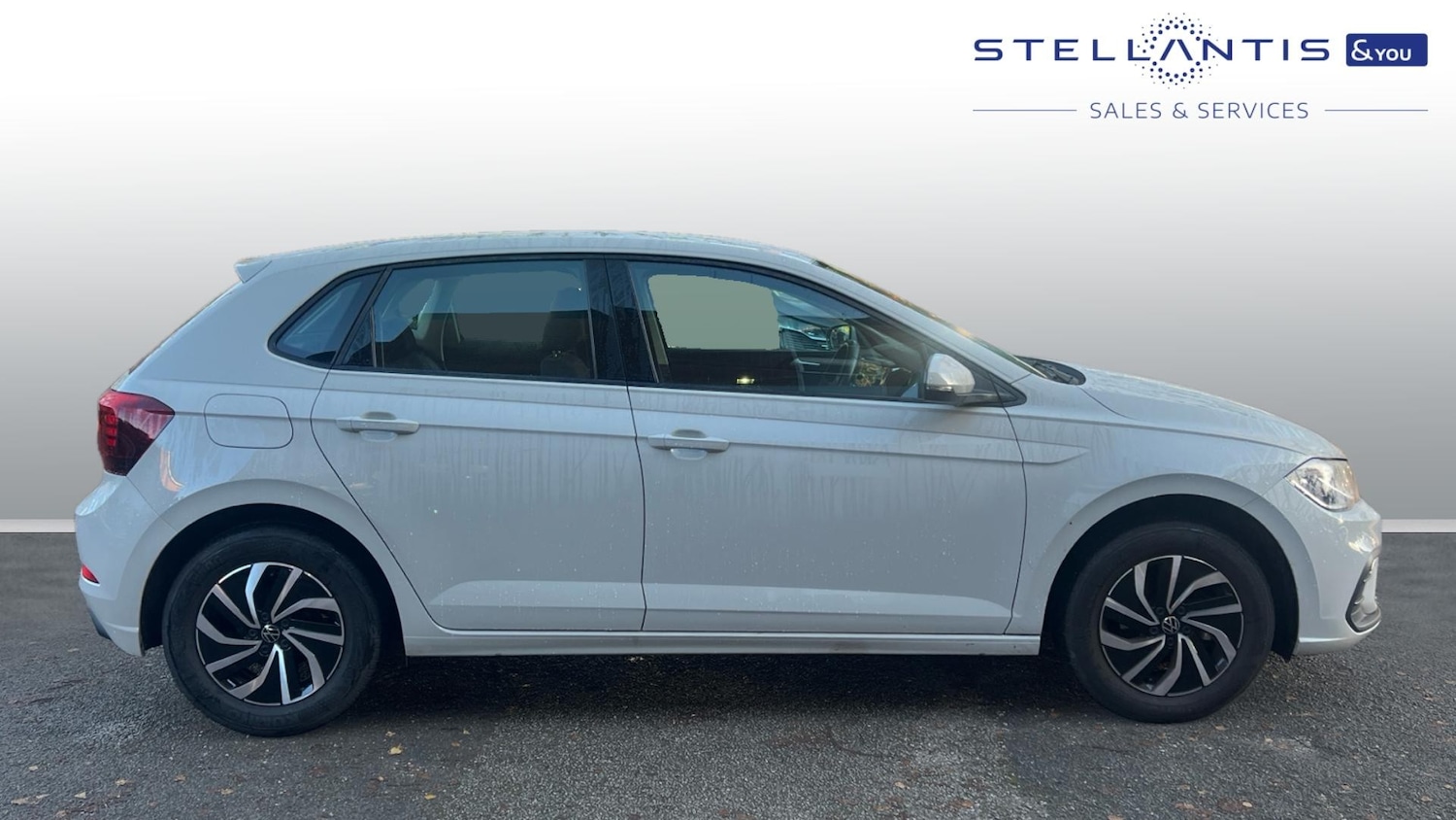 Used Volkswagen Polo 2023 for sale - 76754132: Photo 2