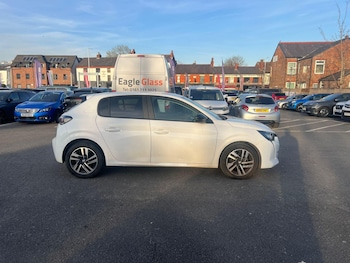 Used Peugeot 208 2023 for sale - 77941371: Photo