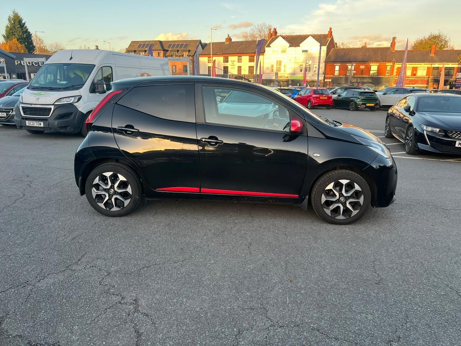 Used Toyota AYGO 2020 for sale - 76410176: Photo 4