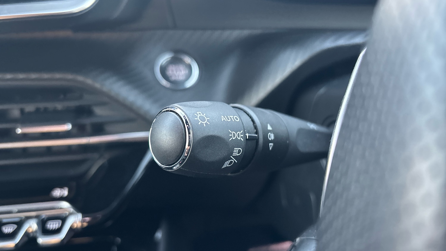 Used Peugeot 2008 2024 for sale - 76966121: Photo 28