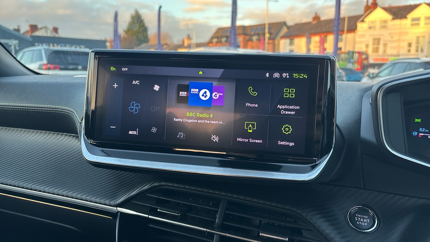 Used Peugeot 2008 2024 for sale - 76966121: Photo 30