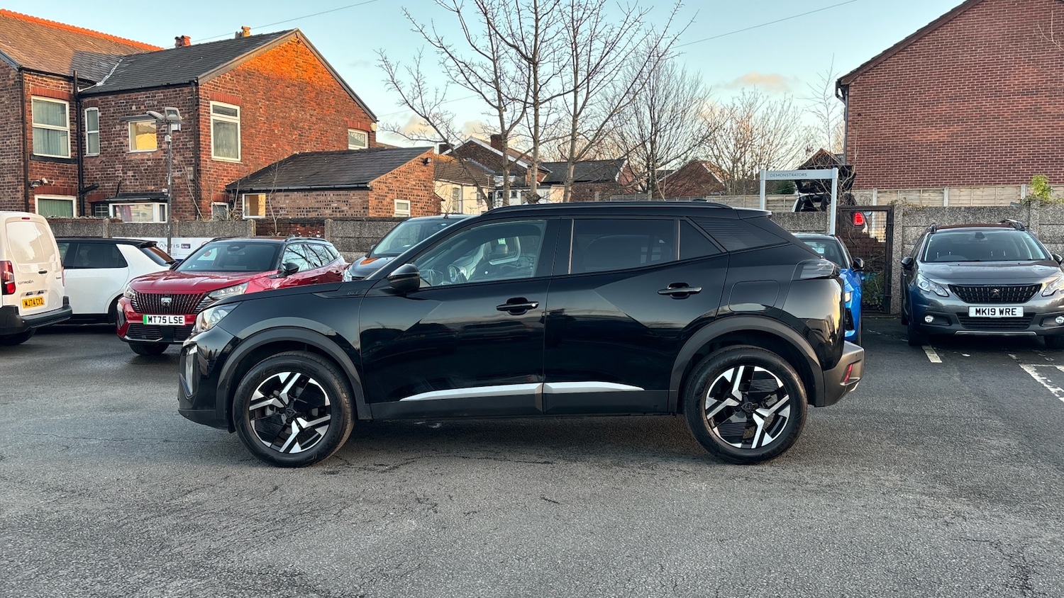 Used Peugeot 2008 2024 for sale - 76966121: Photo 7
