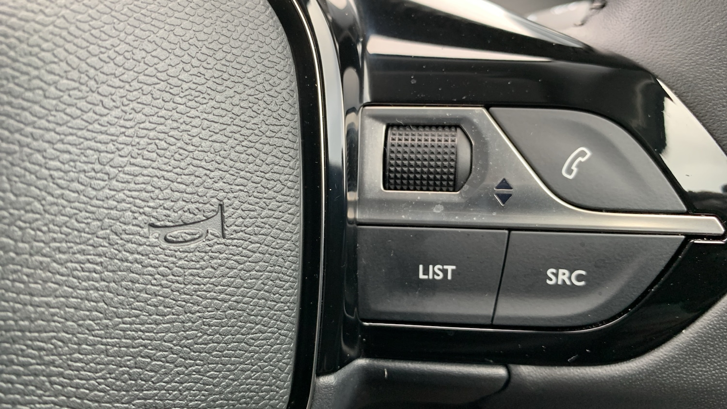 Used Peugeot 2008 2022 for sale - 76410179: Photo 24