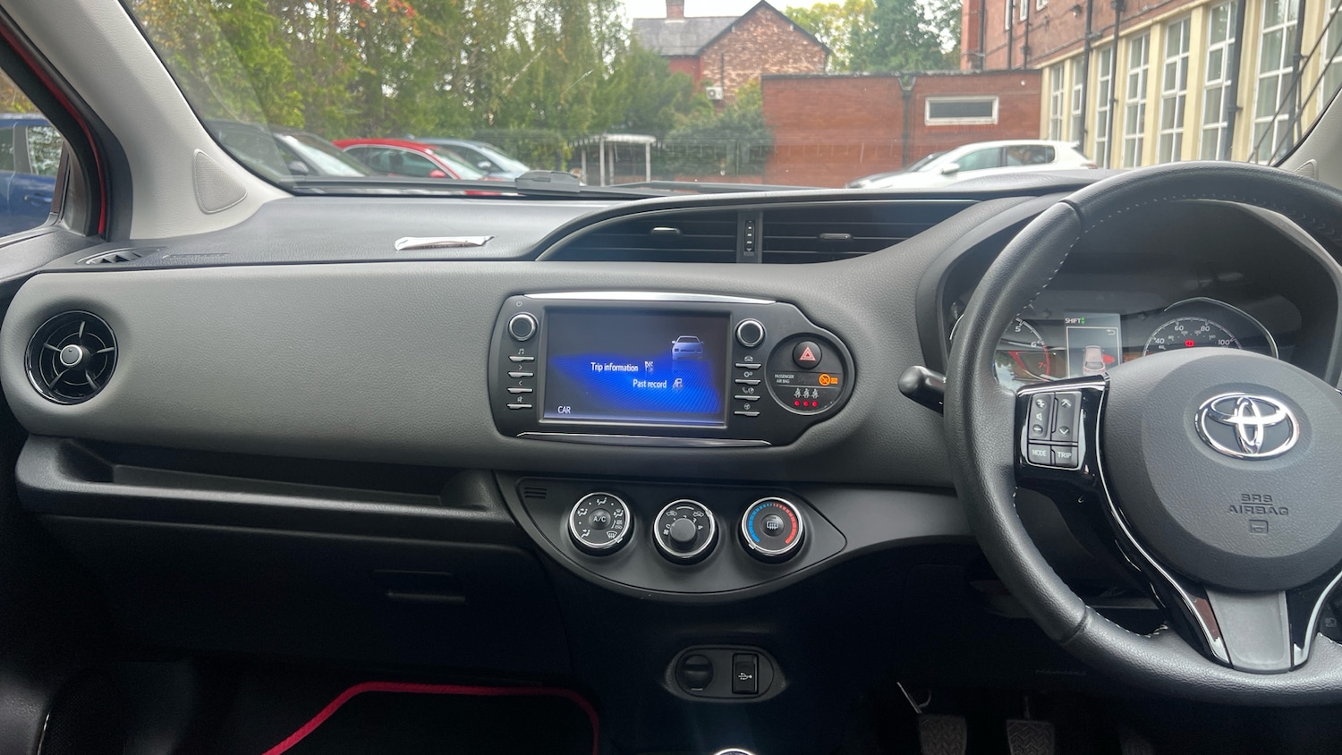 Used Toyota Yaris 2018 for sale - 76099789: Photo 10