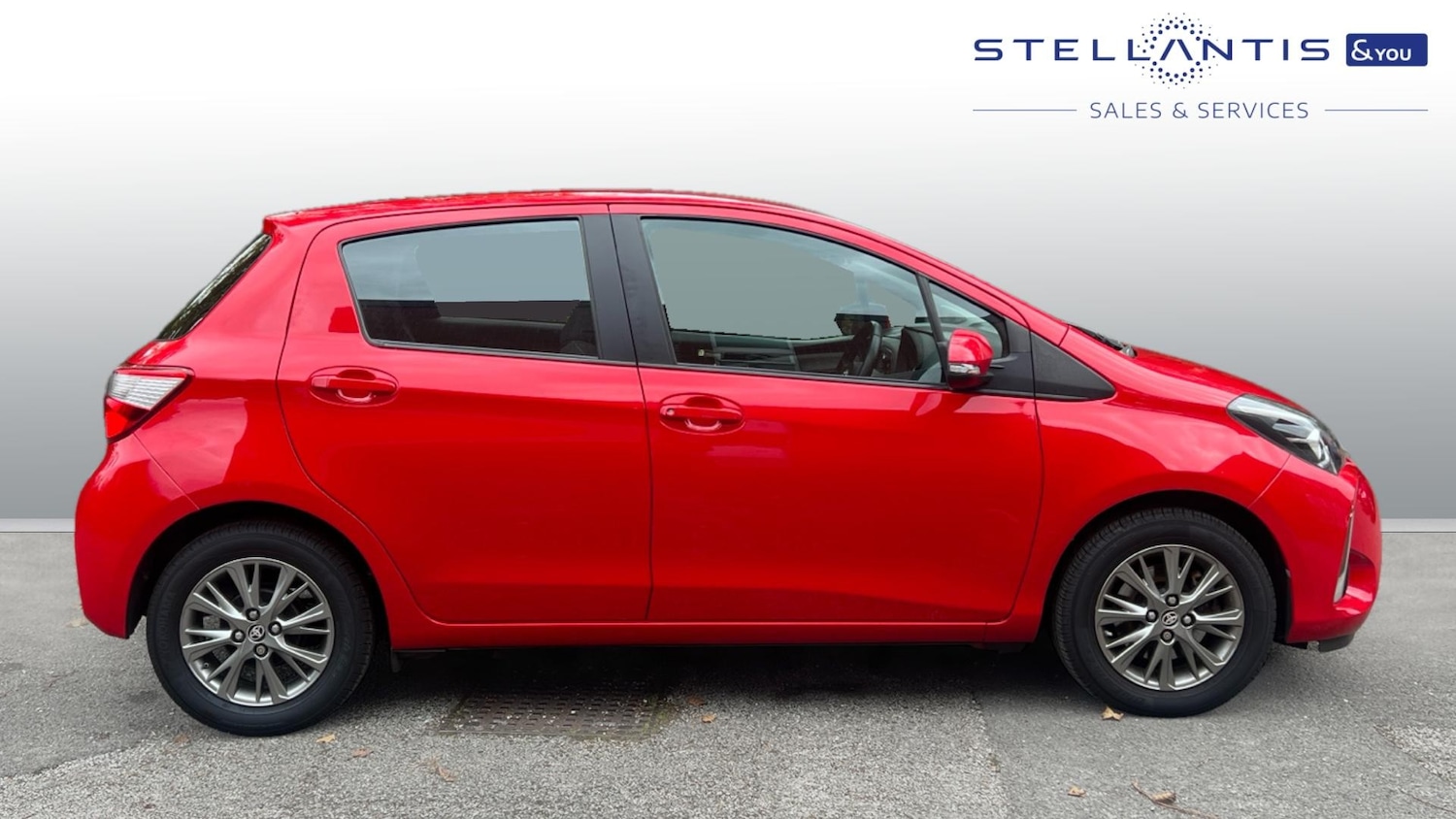 Used Toyota Yaris 2018 for sale - 76099789: Photo 2