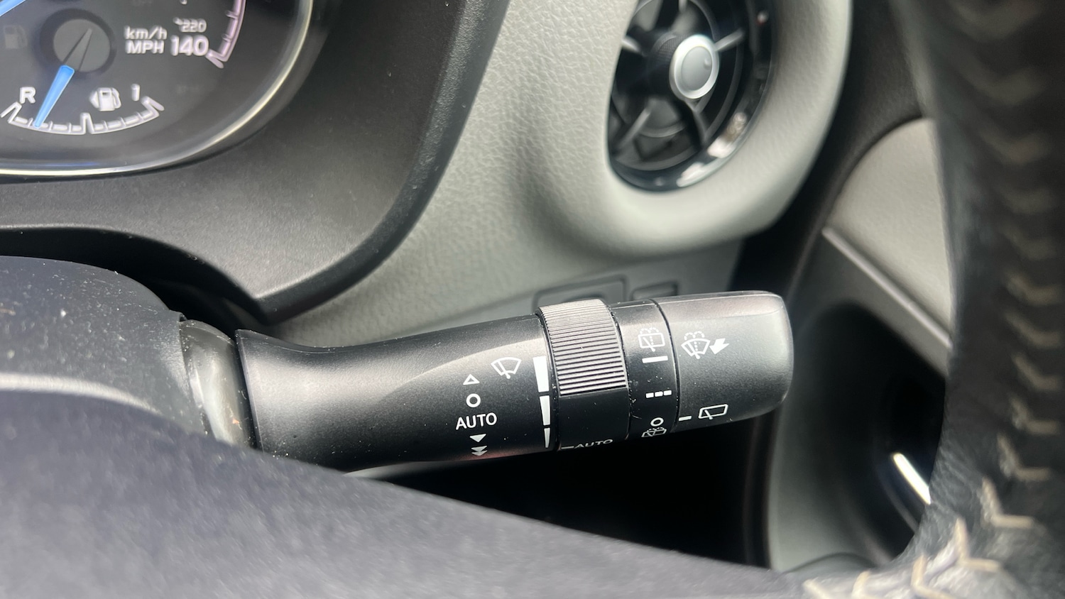 Used Toyota Yaris 2018 for sale - 76099789: Photo 28