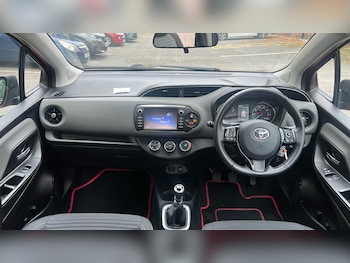 Used Toyota Yaris 2018 for sale - 76099789: Photo