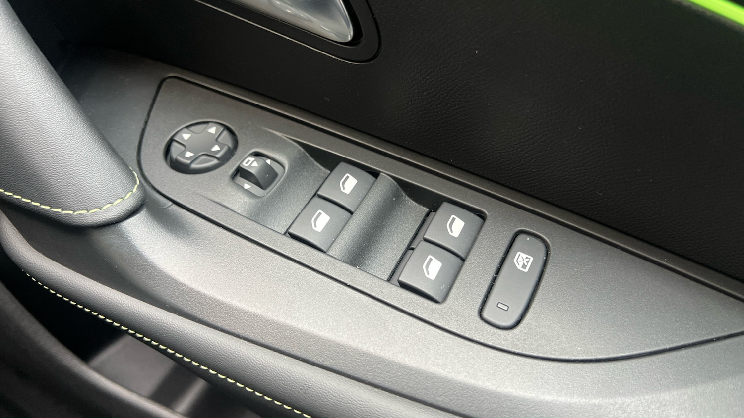 Used Peugeot 2008 2023 for sale - 76139388: Photo 22