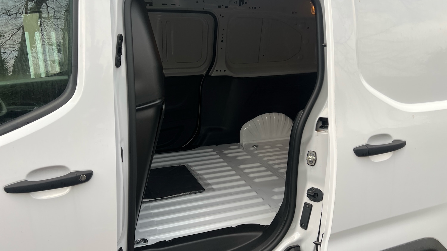 Used Citroen Berlingo 2024 for sale - 76754160: Photo 38