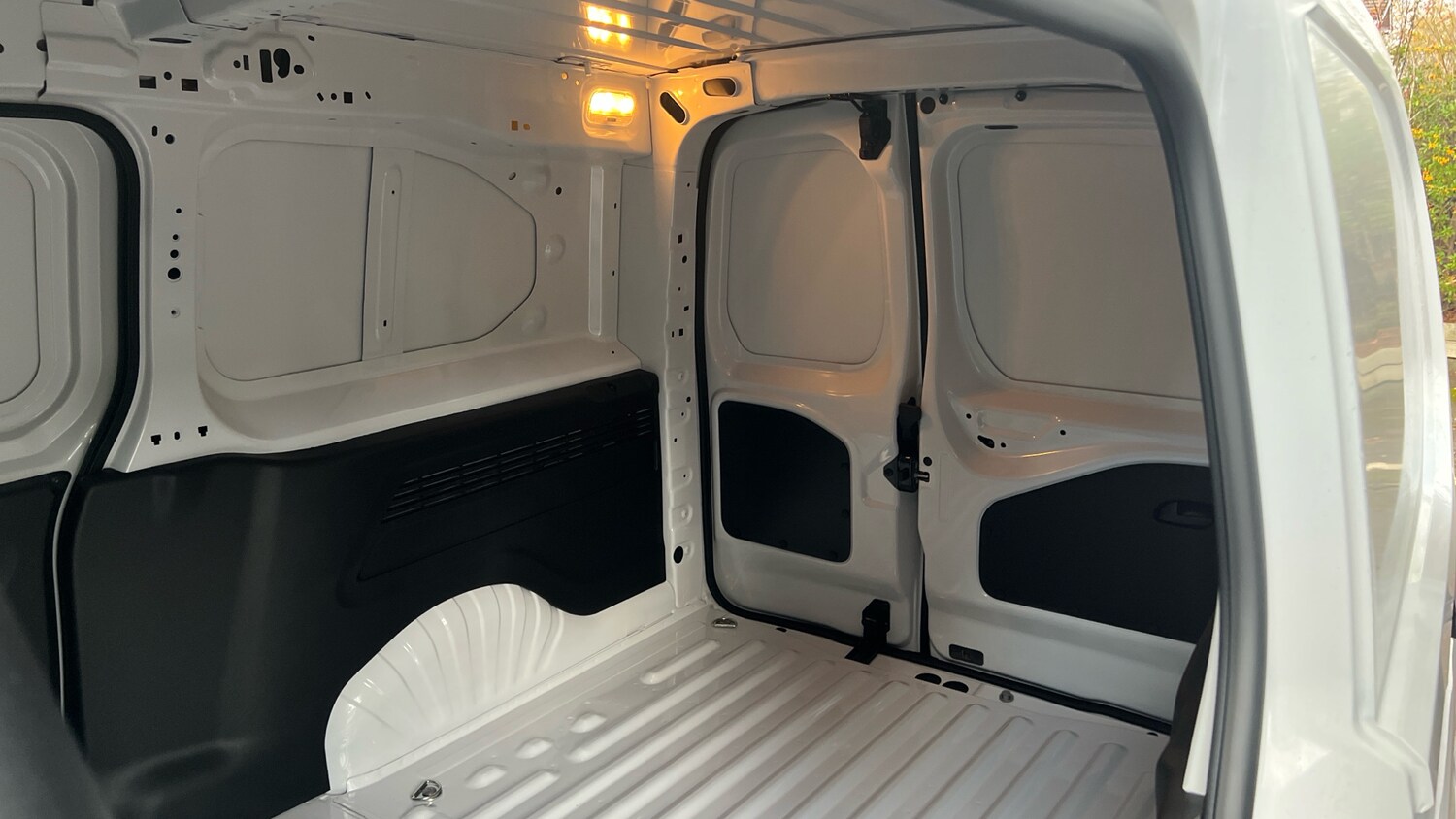 Used Citroen Berlingo 2024 for sale - 76754160: Photo 39