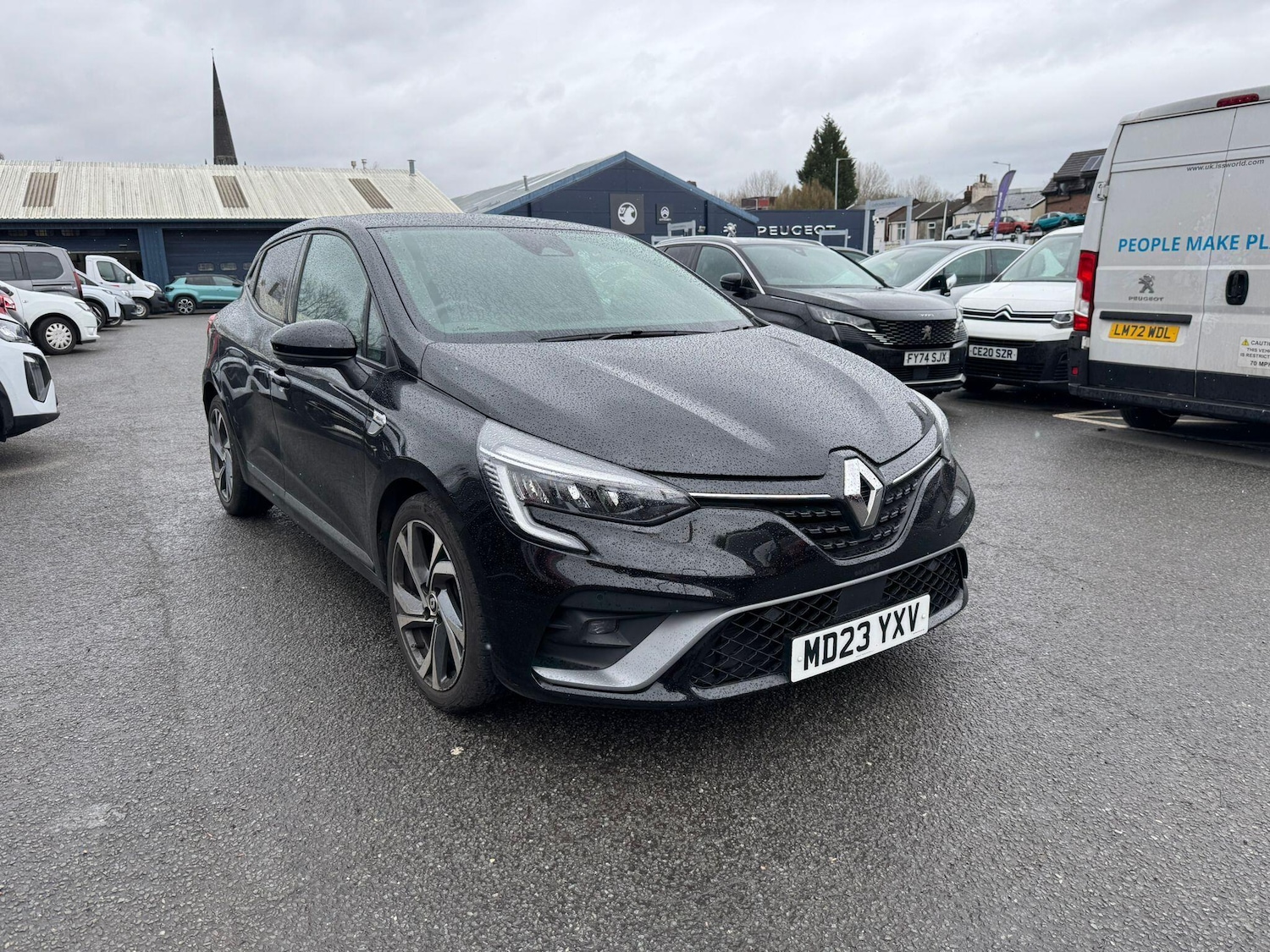 Used Renault Clio 2023 for sale - 77910182: Photo 2