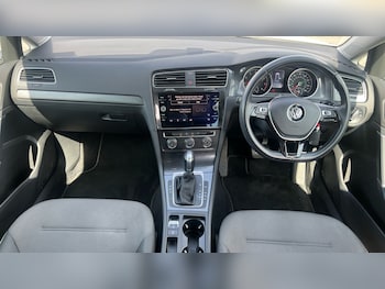 Used Volkswagen Golf 2019 for sale - 75540903: Photo