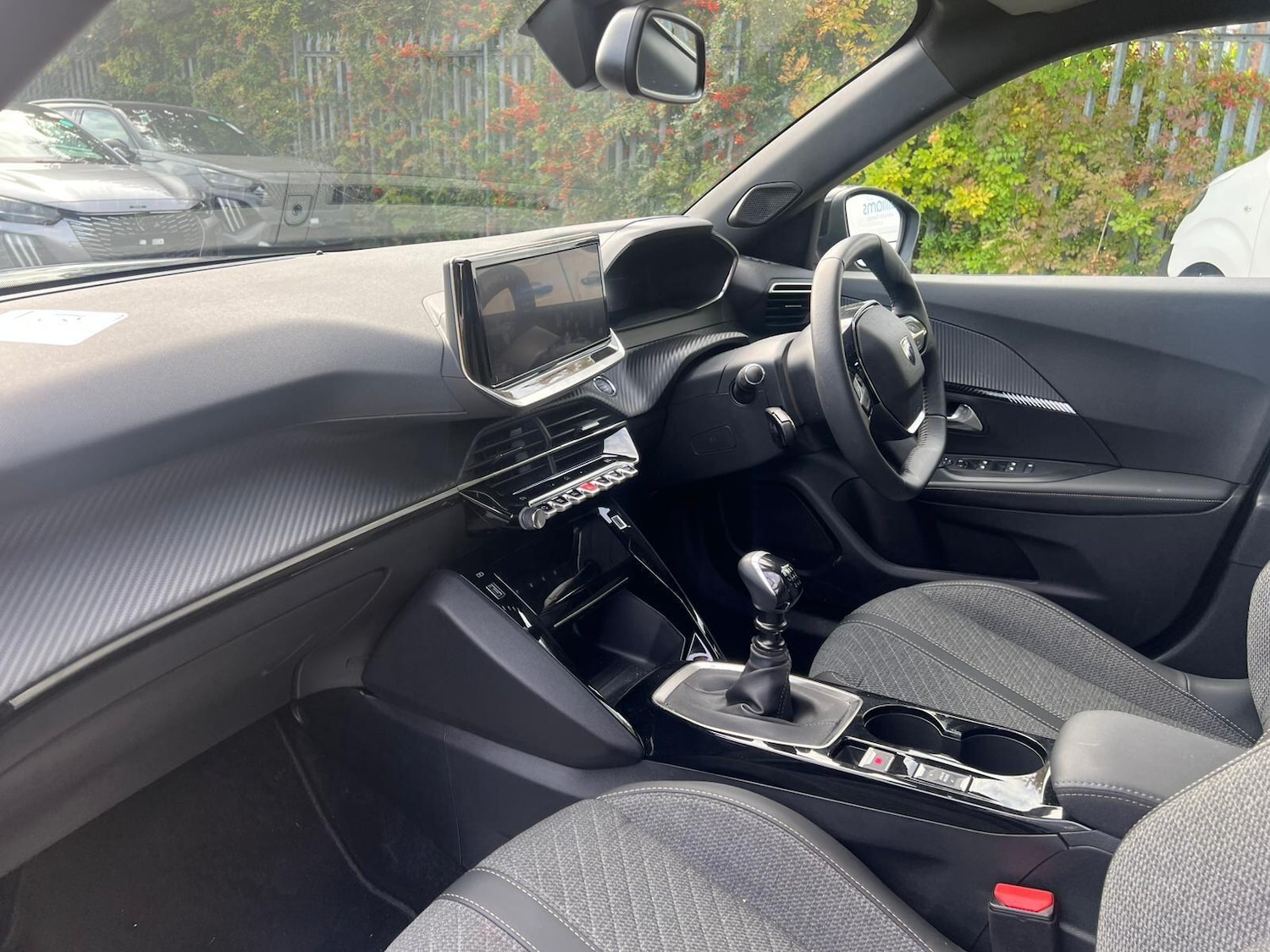 Used Peugeot 2008 2024 for sale - 76110253: Photo 5