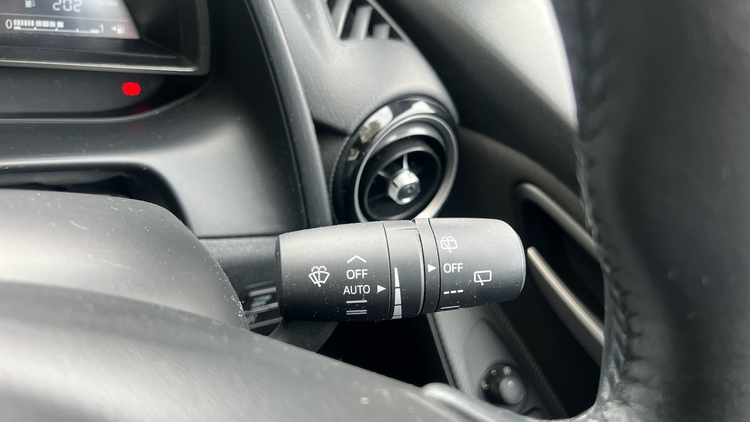 Used Mazda Mazda2 2018 for sale - 76123551: Photo 28