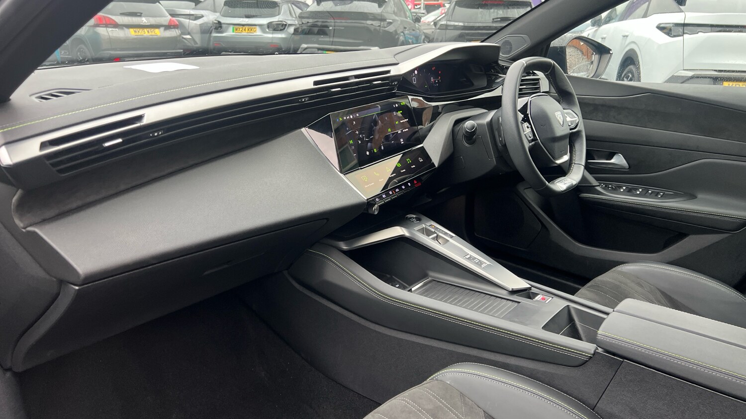 Used Peugeot 408 2024 for sale - 76927462: Photo 13