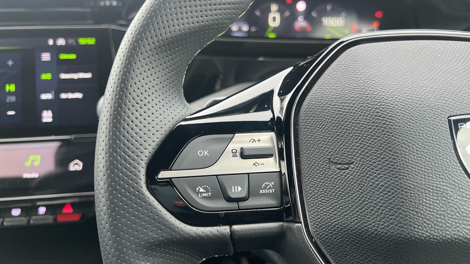 Used Peugeot 408 2024 for sale - 76927462: Photo 24