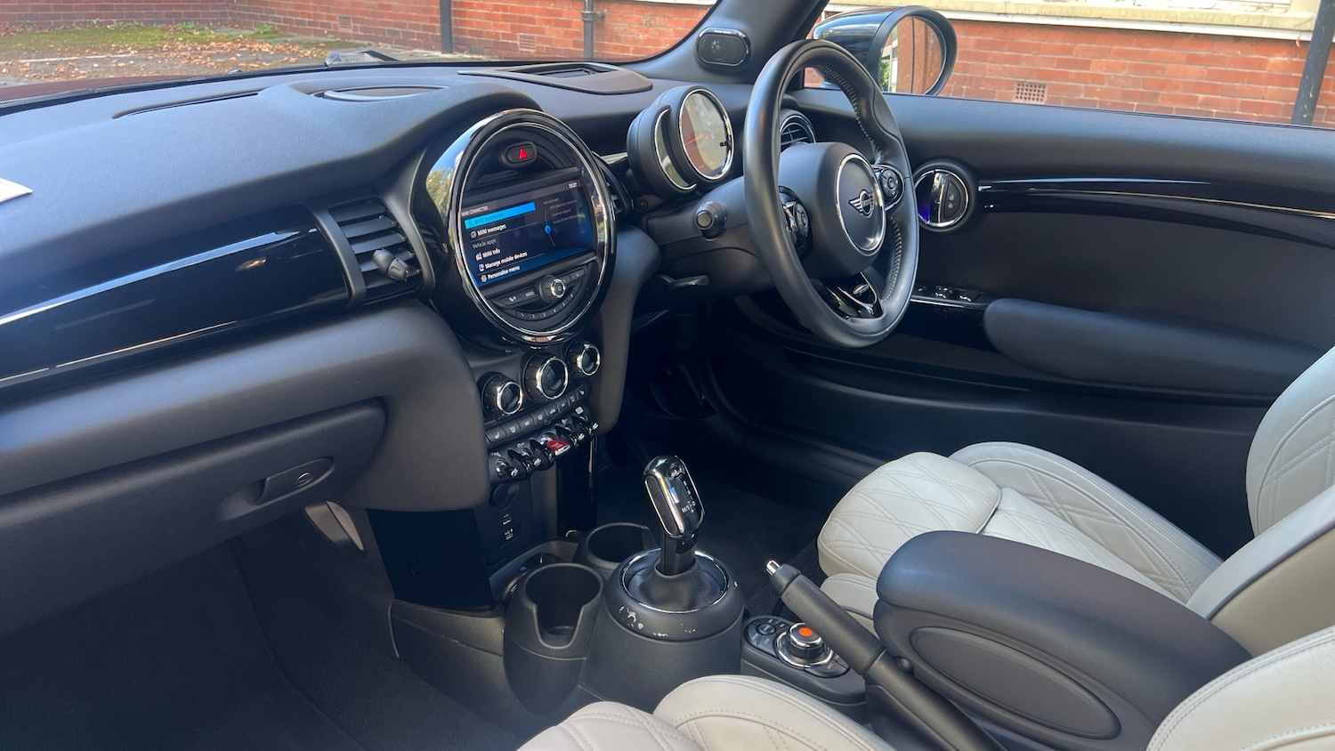 Used MINI Convertible 2020 for sale - 76025003: Photo 12