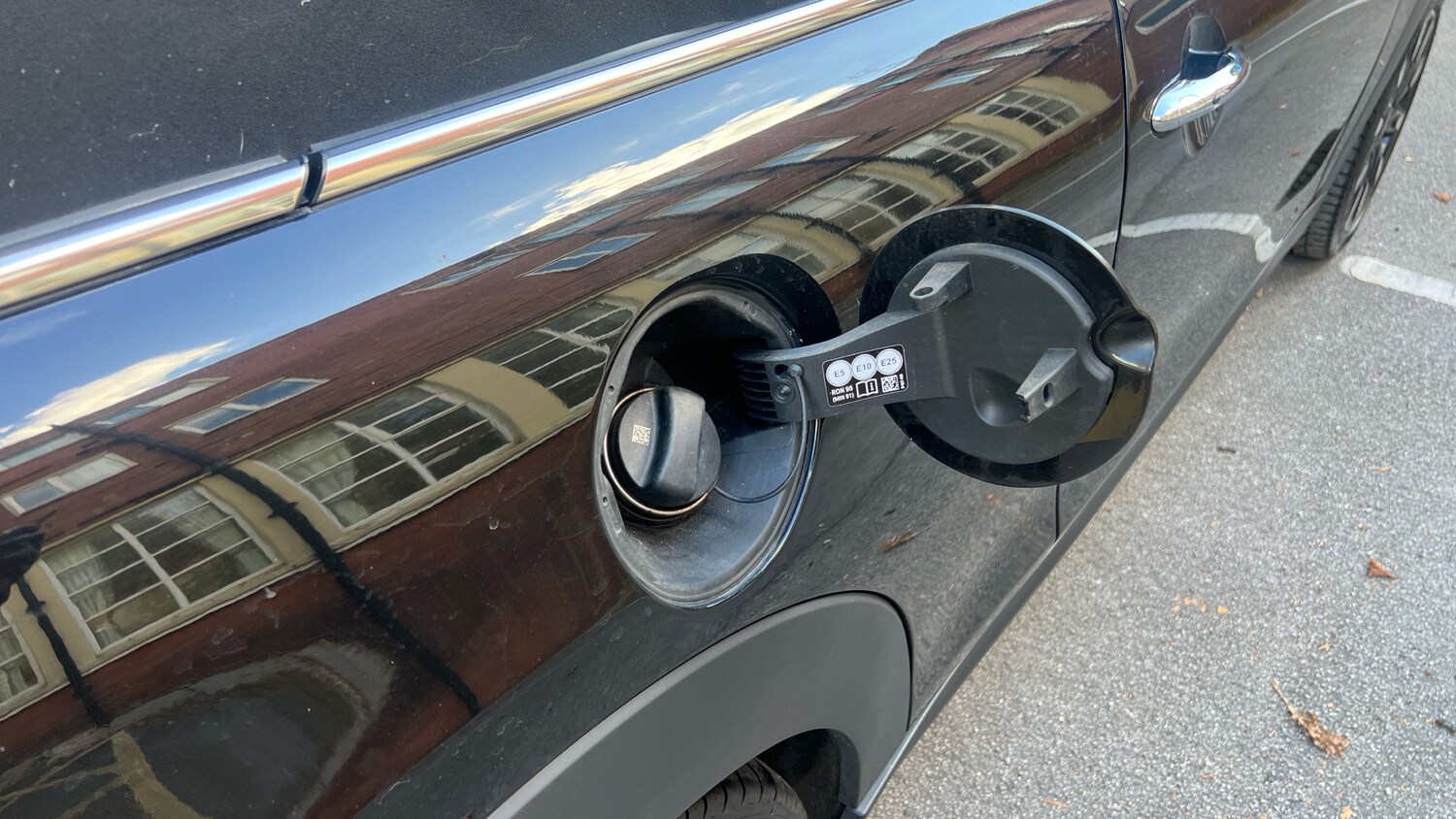 Used MINI Convertible 2020 for sale - 76025003: Photo 40