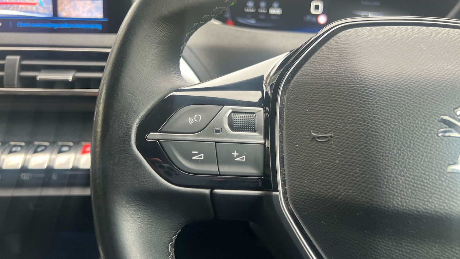 Used Peugeot 3008 2019 for sale - 76228682: Photo 23