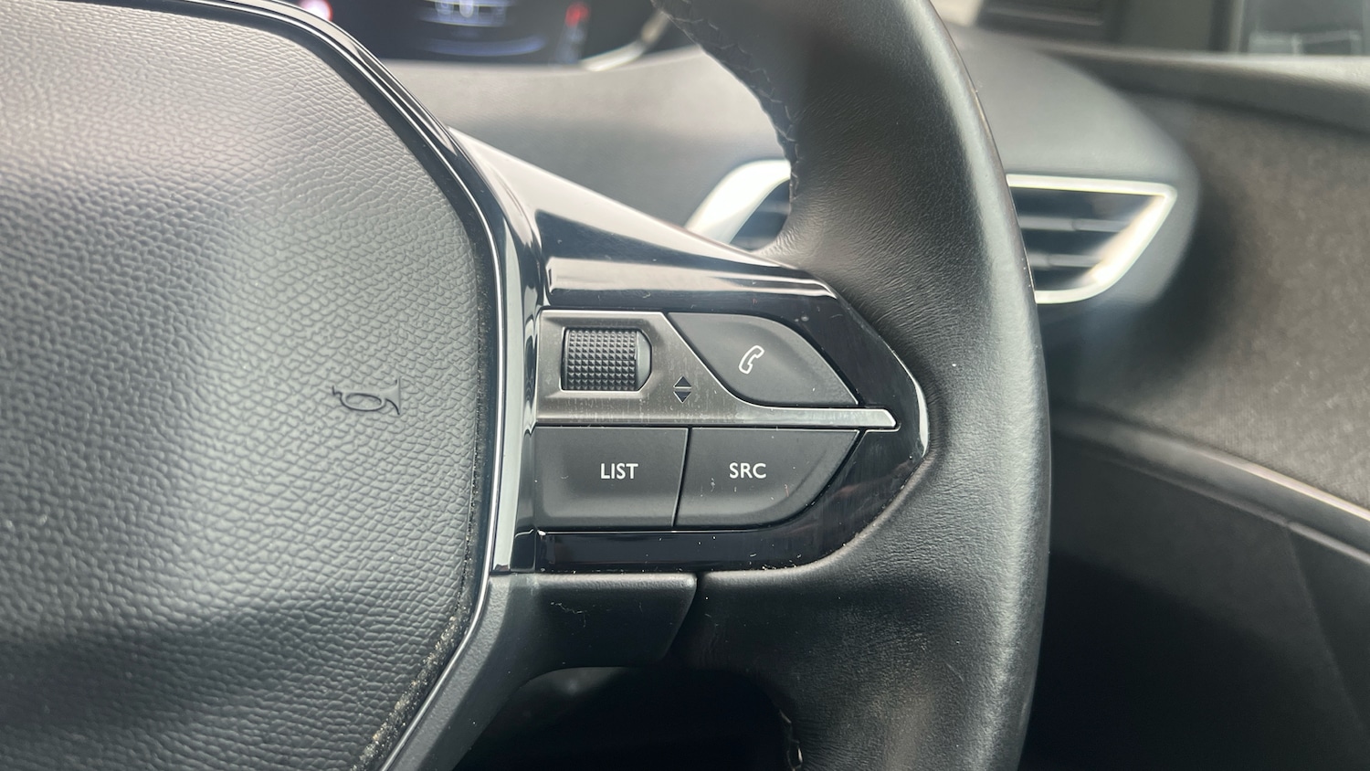 Used Peugeot 3008 2019 for sale - 76228682: Photo 24