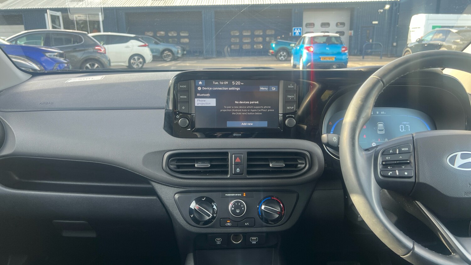 Used Hyundai i10 2023 for sale - 75929312: Photo 10